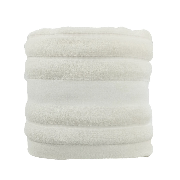 High-Quality Bath Towel with Elegant Border Stornfield