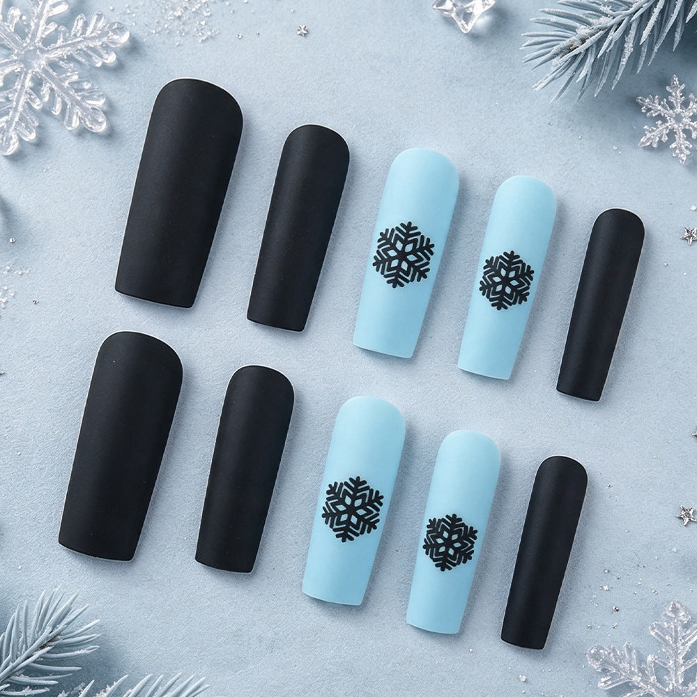 Winter-Themed Long-Lasting Nail Art Stornfield