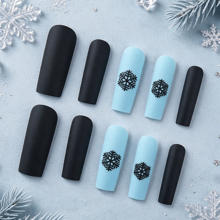 Winter-Themed Long-Lasting Nail Art Stornfield