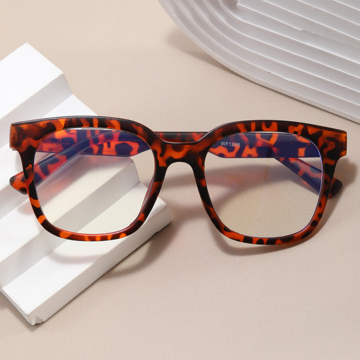 Women's designer glasses with an elegant square frame and modern accents Stornfield