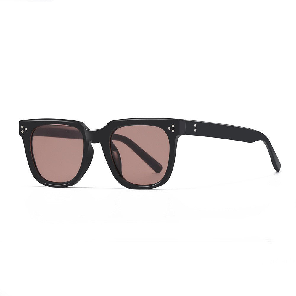 Ladies fashionable sunglasses with sturdy frame and UV protection Stornfield