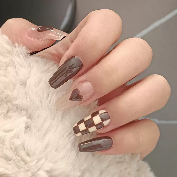Artificiaal nail set with stylish and fashionable accents Stornfield