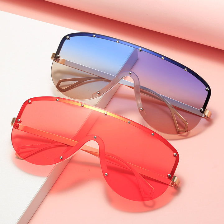 Women's Oversized Sunglasses with Modern Frame Stornfield