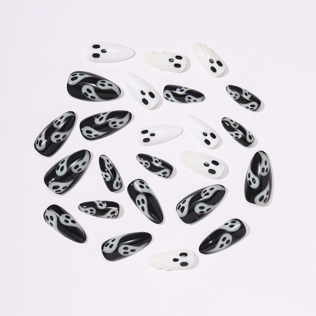 Creative Nail Art Set with Ghost Motifs Stornfield