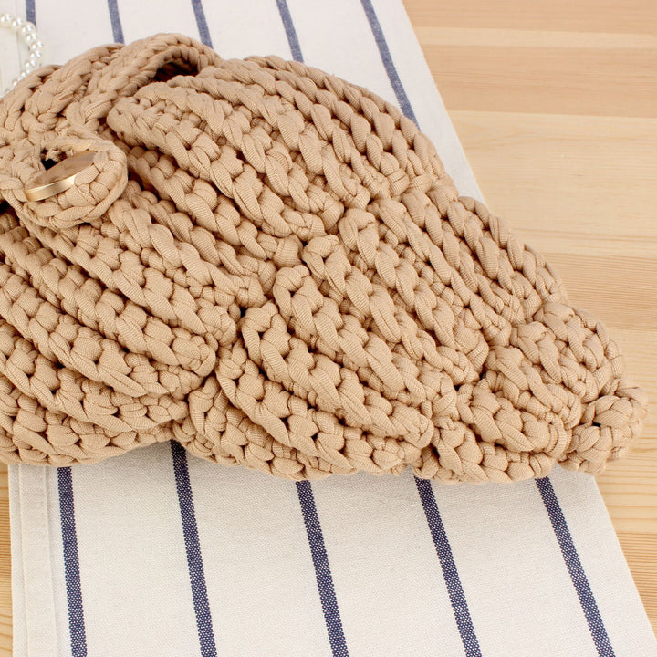 Elegant Handbag in Shell Design Stornfield