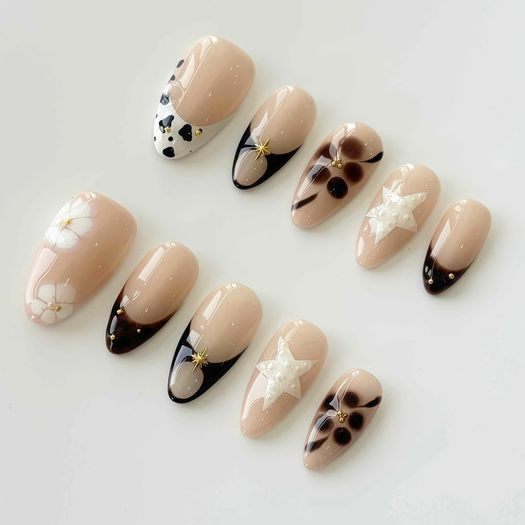 Elegant Floral Decorative Press-On Nail Set
