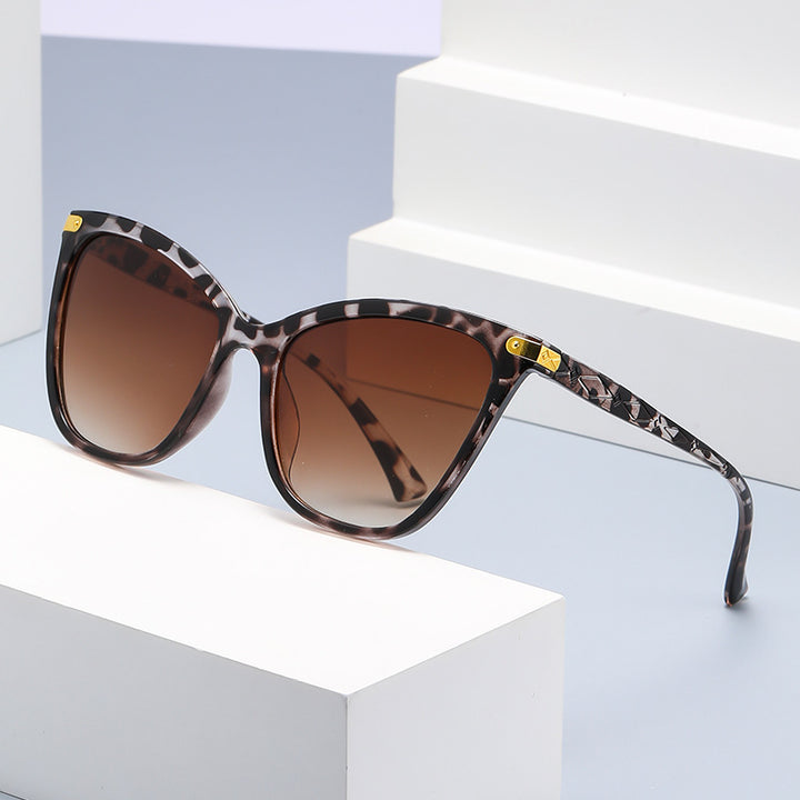 Chic Cat-Eye Sunglasses Stornfield