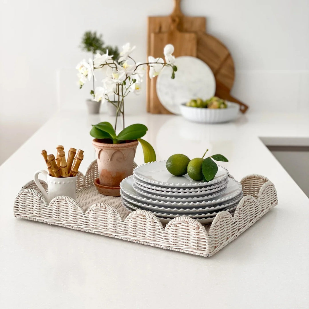 Elegant serving tray made of woven material Stornfield