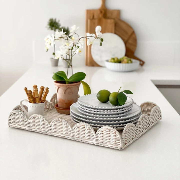 Elegant serving tray made of woven material Stornfield
