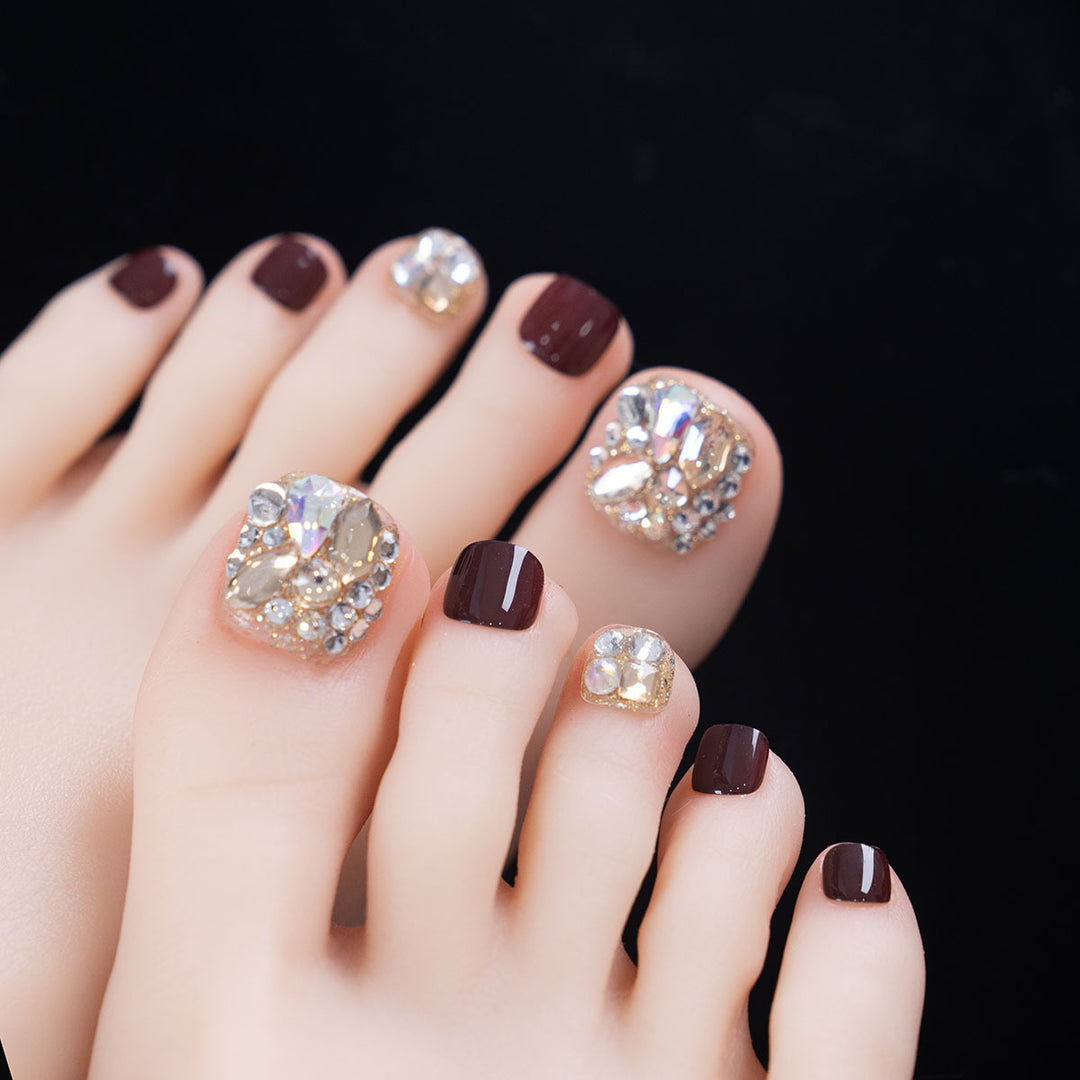 Rhinestone-Embellished Decorative Toenails
