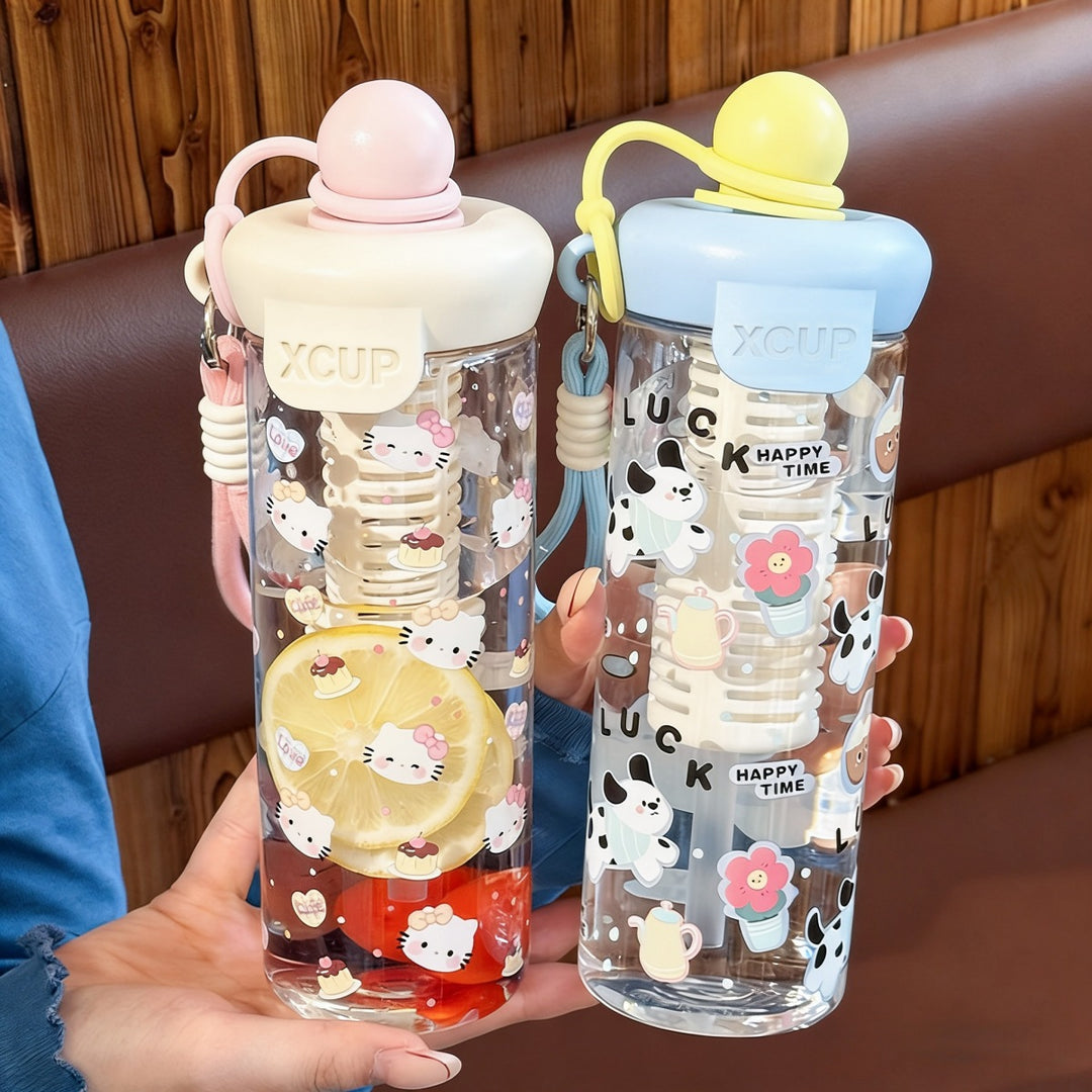 Women's playful water bottle with integrated fruit filter Stornfield