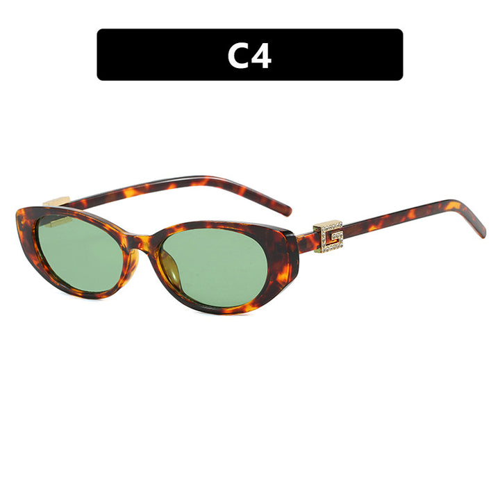 Women's cat-eye sunglasses with elegant metal frame and protective UV filter Stornfield