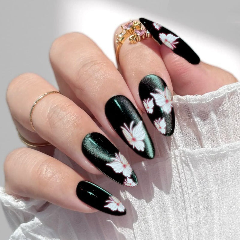 Floral Accent Press-On Nails Set Stornfield