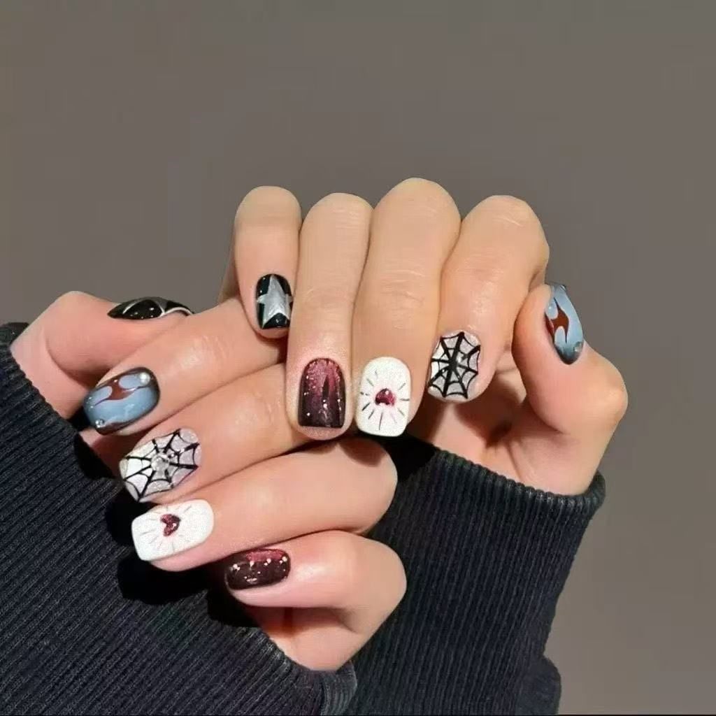Themed Press-On Nail Set Stornfield