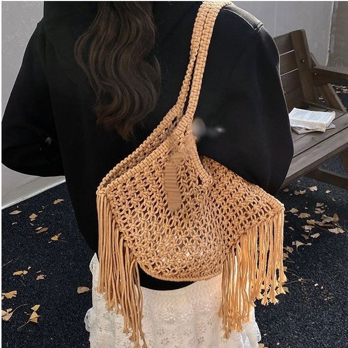 Macrame shoulder bag with fringes Stornfield