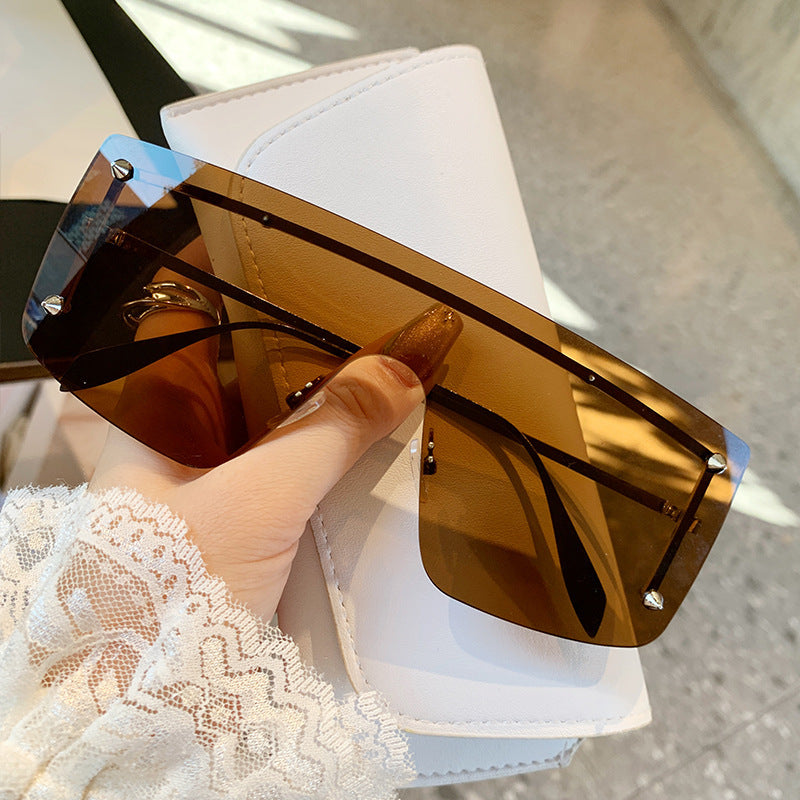 Women oversized sunglasses with modern frame and UV protection Stornfield