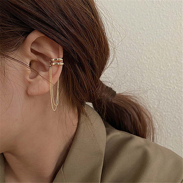 Fashionable chain ring with removable chains from Stornfield