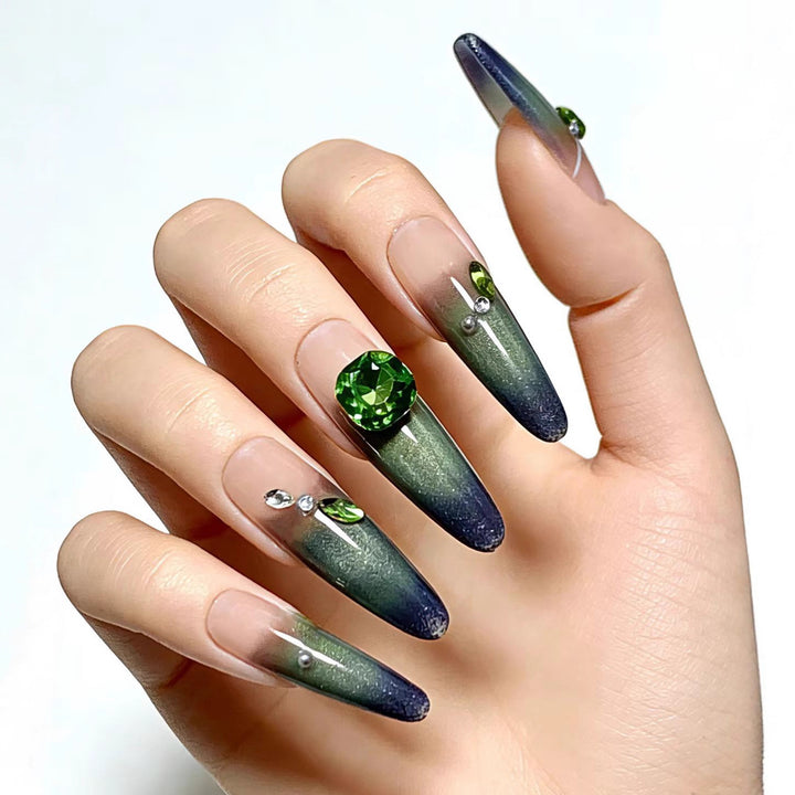 Artifical nails with elegant ombre design and sparkling accents Stornfield