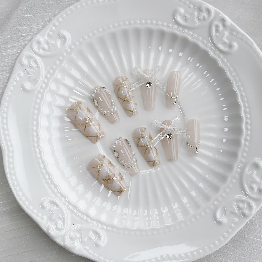 Butterfly-Embellished Press-On Nail Set