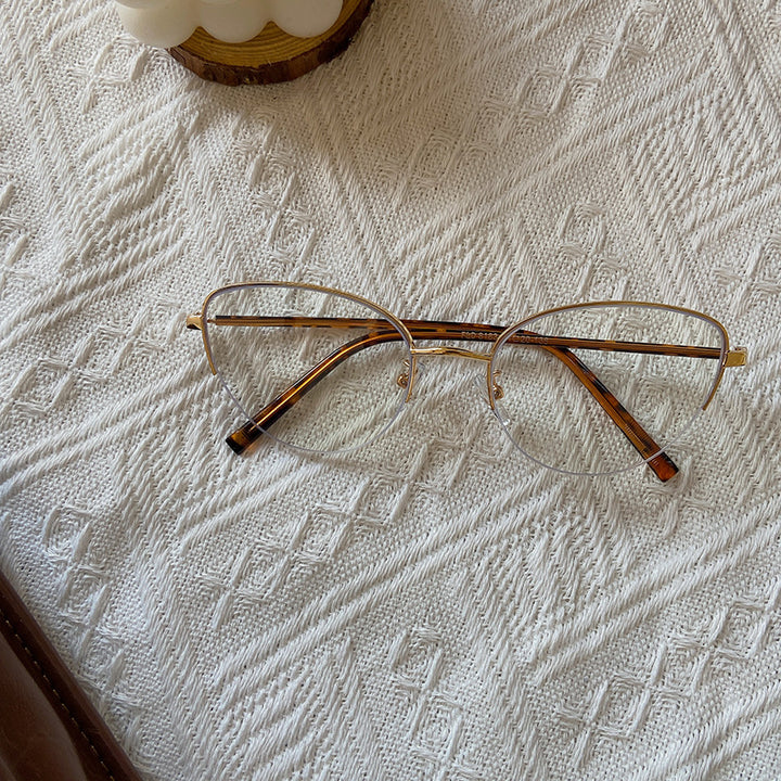 Fashionable Cat-Eye Sunglasses with Fine Metal Frame Stornfield