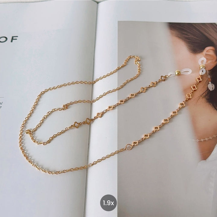 Multi-Functional Eyewear Chain Stornfield