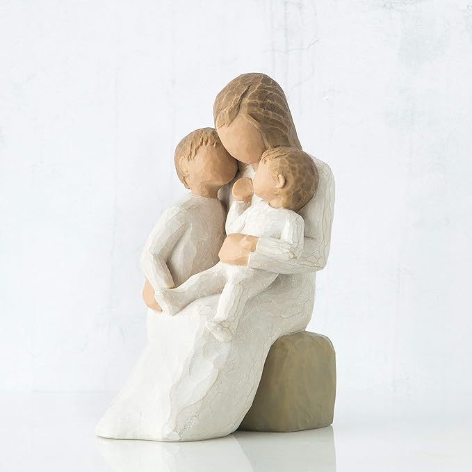 Emotional Family Bond Figurine Stornfield