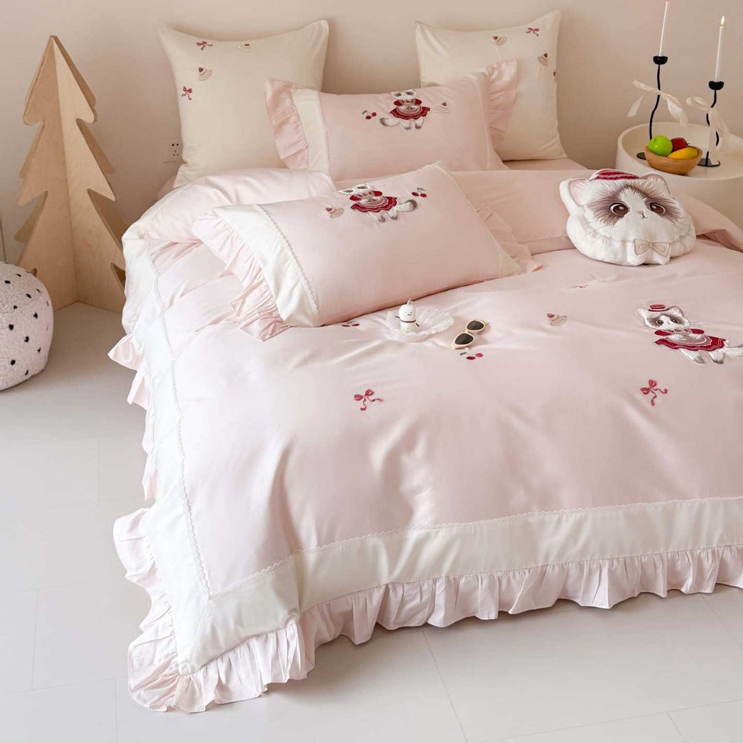 Ruffled Embroidered Cotton Bedding Set with Plush Cat Pillow