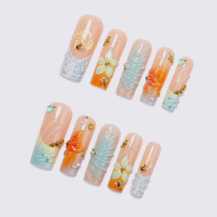 Artificial nail set with floral and luxurious decorations Stornfield