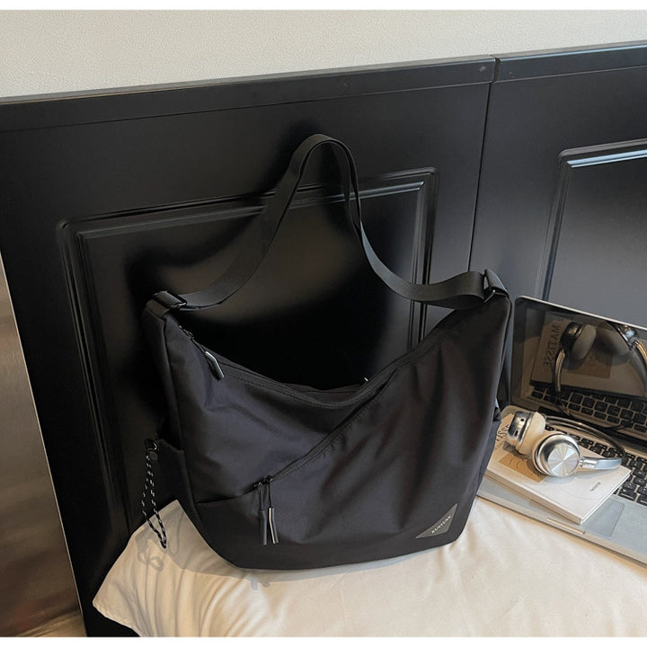 Multi-Pocket Functional Hobo Bag Stornfield