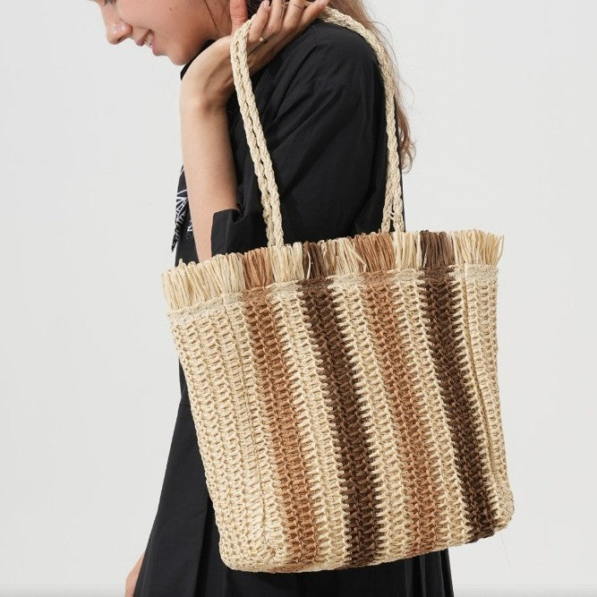Beach bag with desirable fringe design Stornfield