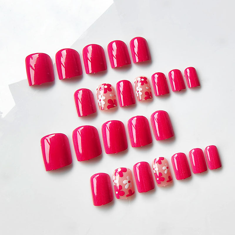 Artificial nails in playful flower pattern Stornfield