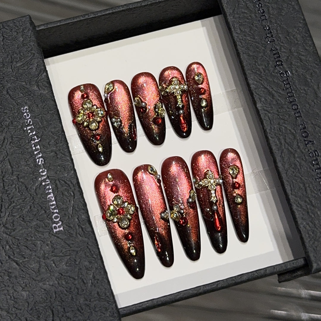 Glamorous and Artistic Nail Tips Stornfield