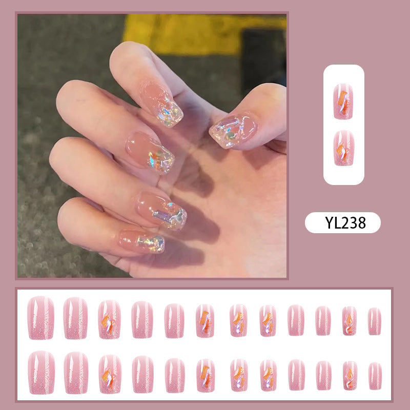 Artful and creative gel nails Stornfield