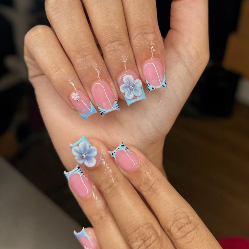 Artificial nails with floral designs Stornfield