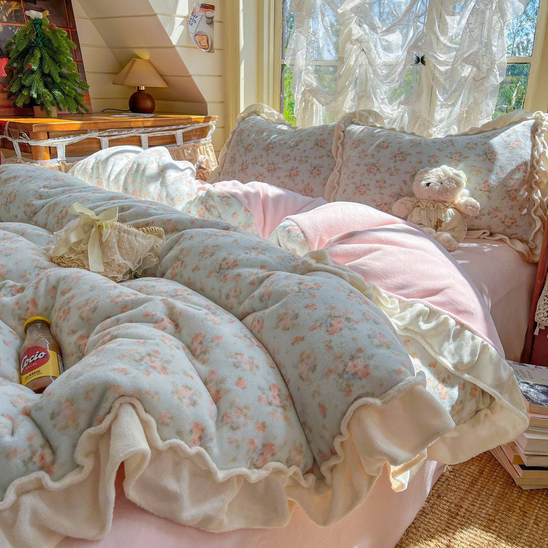 Soft Ruffled Floral Comforter Set