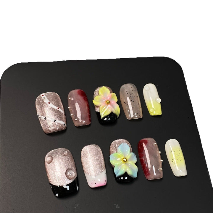 Artistic Decorative Press-On Nail Set