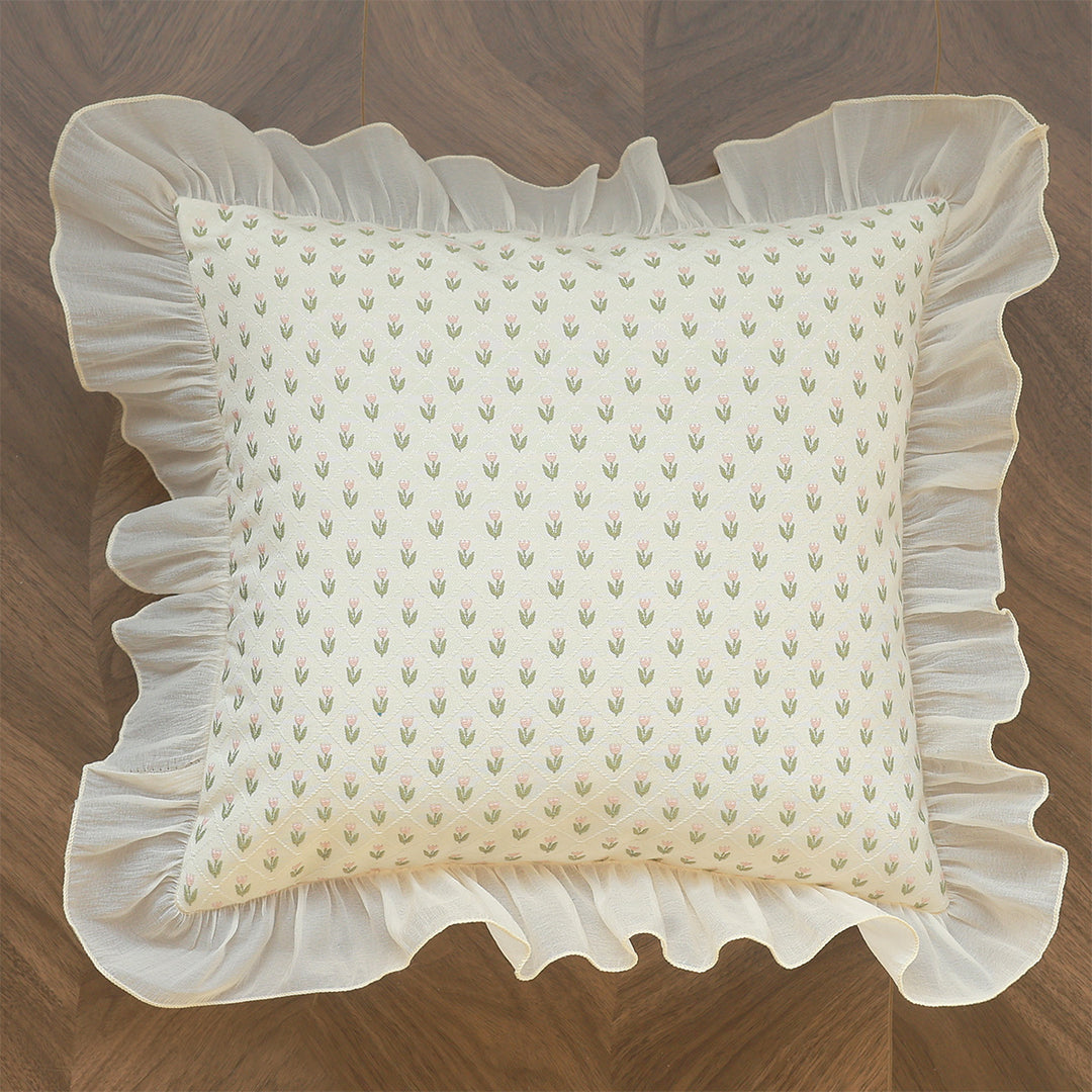 Elegant and luxurious decorative cushion