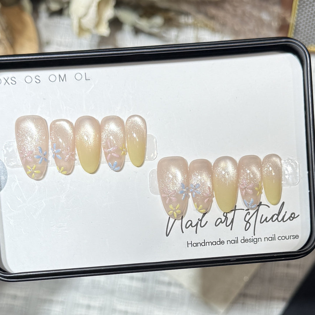 Stylish Press-On Nail Set with Floral Design Stornfield