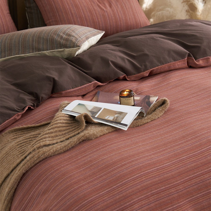 Finely striped cotton satin bedding set with reversible function and extra soft feel