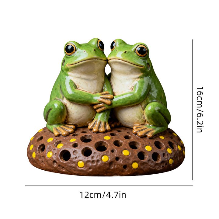 Romantic Pair of Frog Figurine
