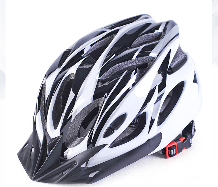 Bicycle helmet with aerodynamic design and optimal ventilation Stornfield