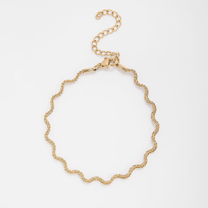 Elegant Wavy Chain Necklace Stornfield