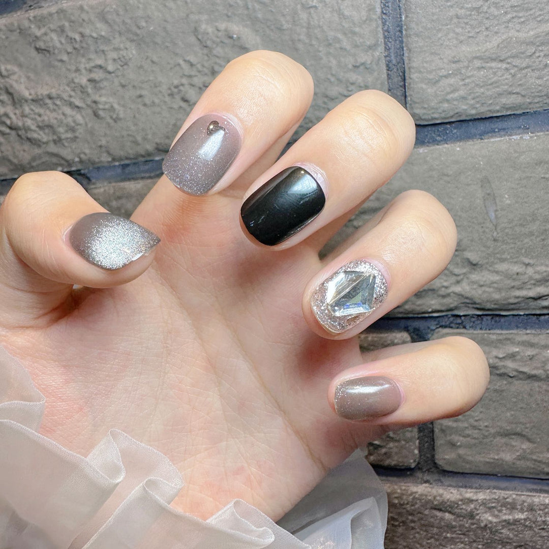 Glamorous Press-On Nail Design Stornfield