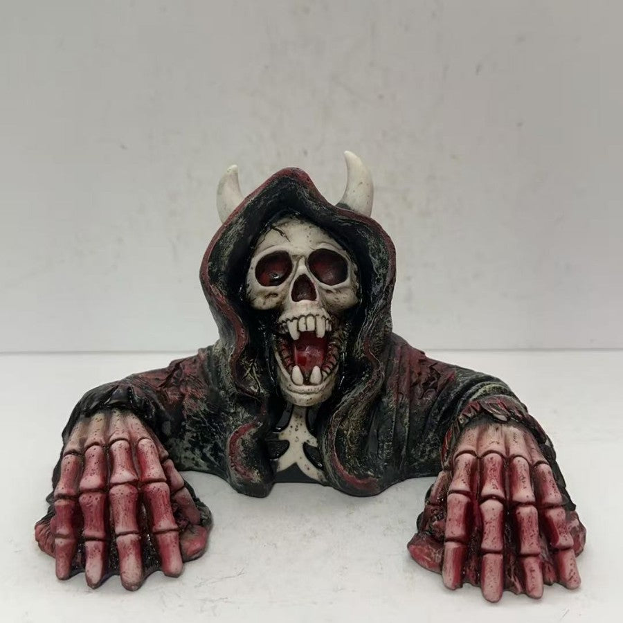 Decorative skull statue Stornfield