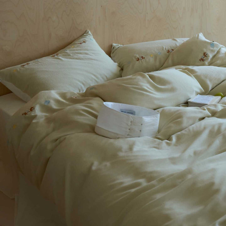 Embroidered cotton bedding set
