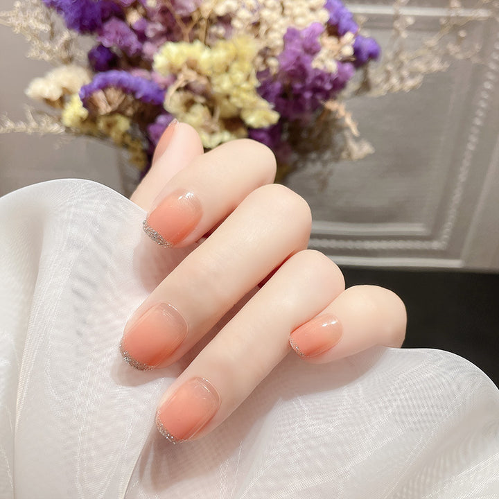 Elegant Glitter-Accented Nail Art Stornfield