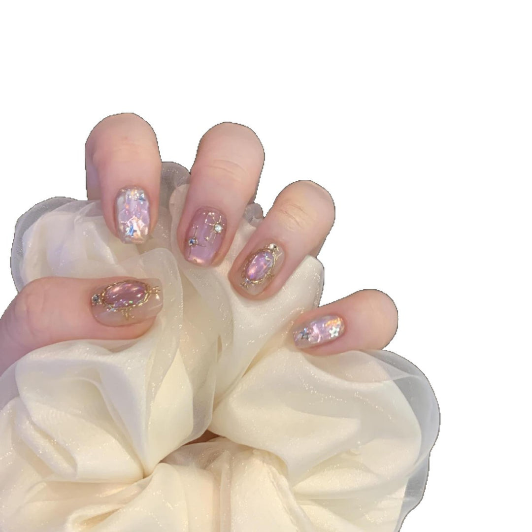 Glamorous nail art with glitter effect Stornfield