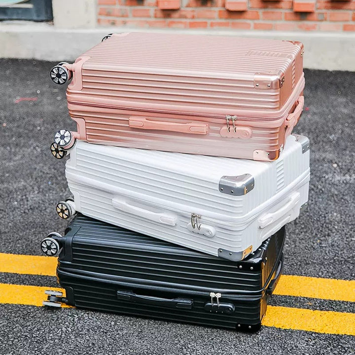 Premium Hard-Shell Spinner Suitcase Stornfield
