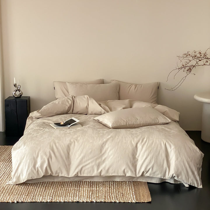 Premium duvet cover set made of breathable cotton satin with concealed zipper