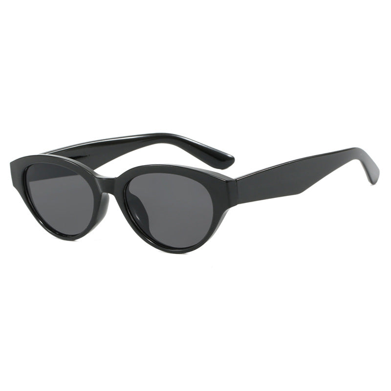 Women's Cat-Eye Sunglasses with protective UV filter and elegant frame Stornfield